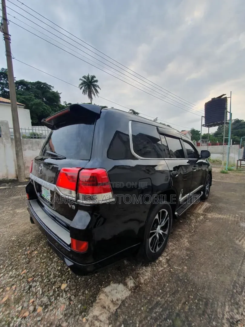 Toyota Land Cruiser 2015 Black