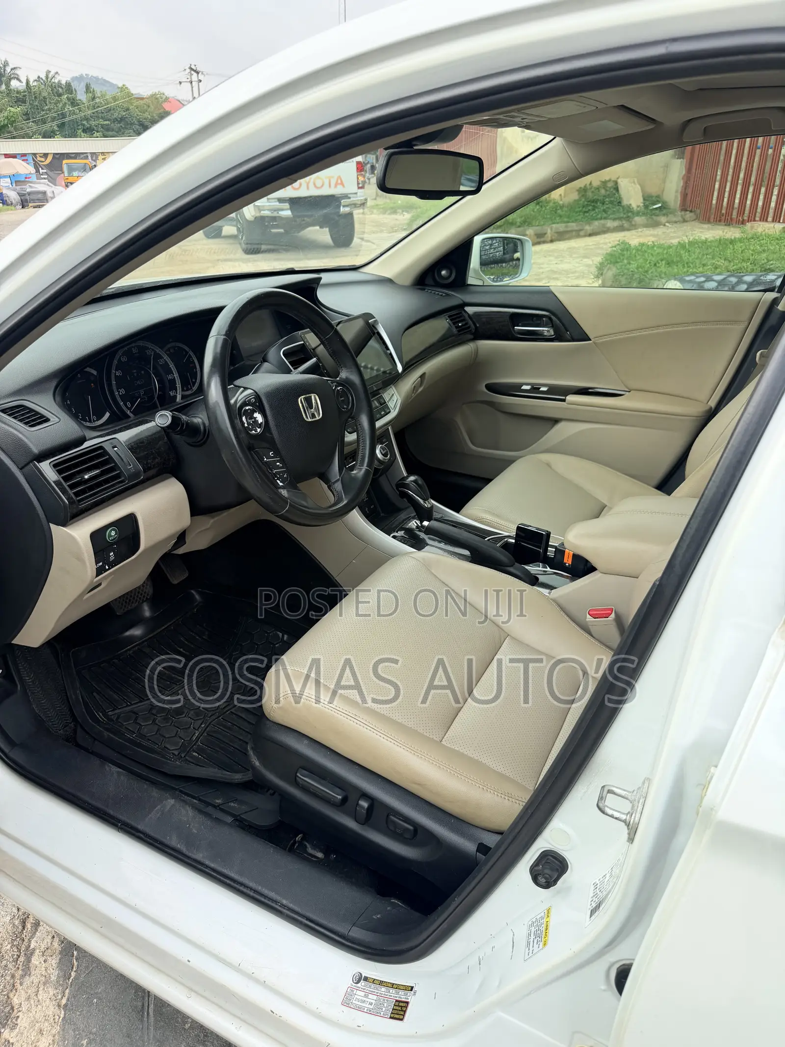 Honda Accord EX-L 4dr Sedan (2.4L 4cyl CVT) 2014 Off white