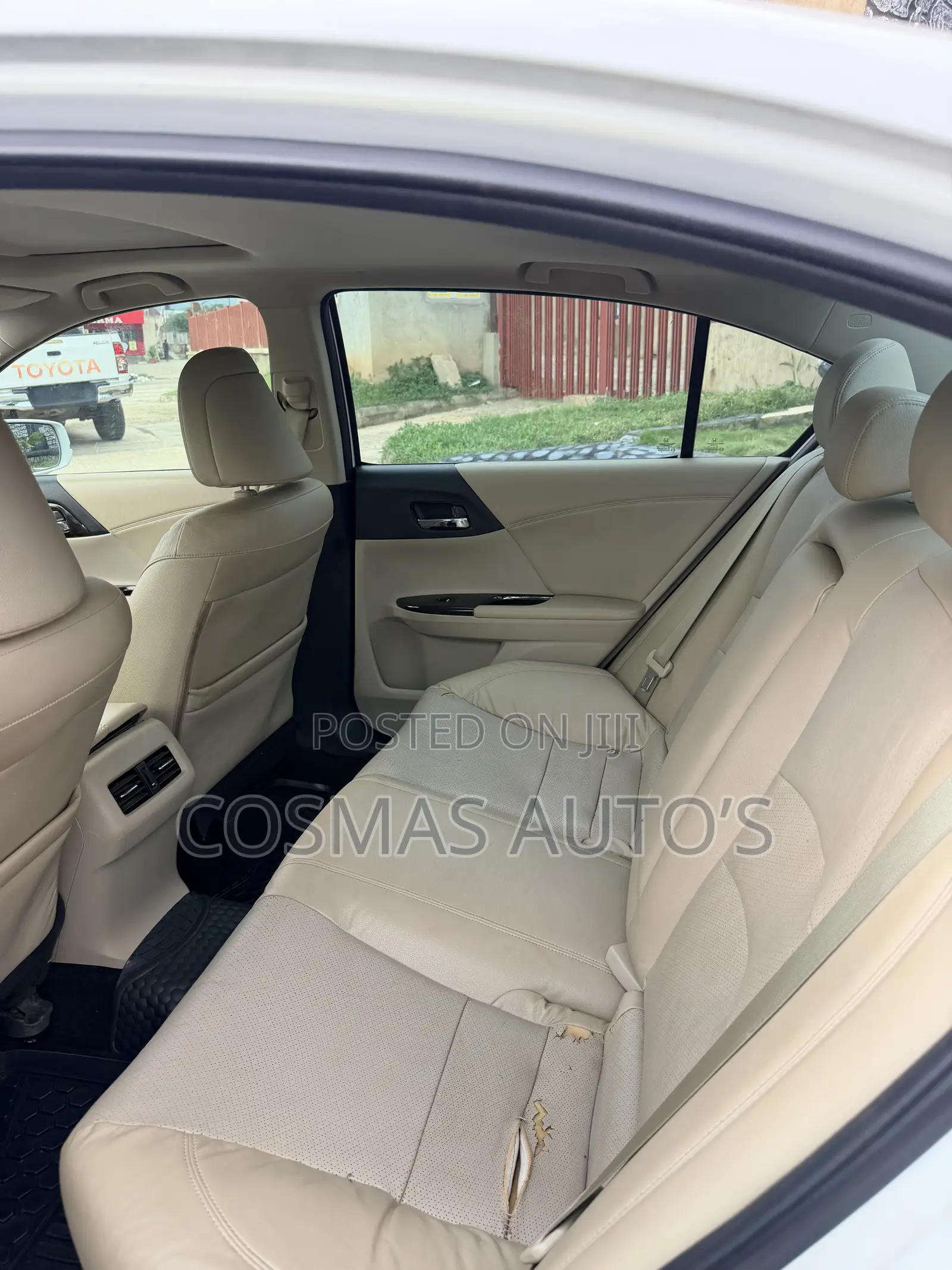 Honda Accord EX-L 4dr Sedan (2.4L 4cyl CVT) 2014 Off white
