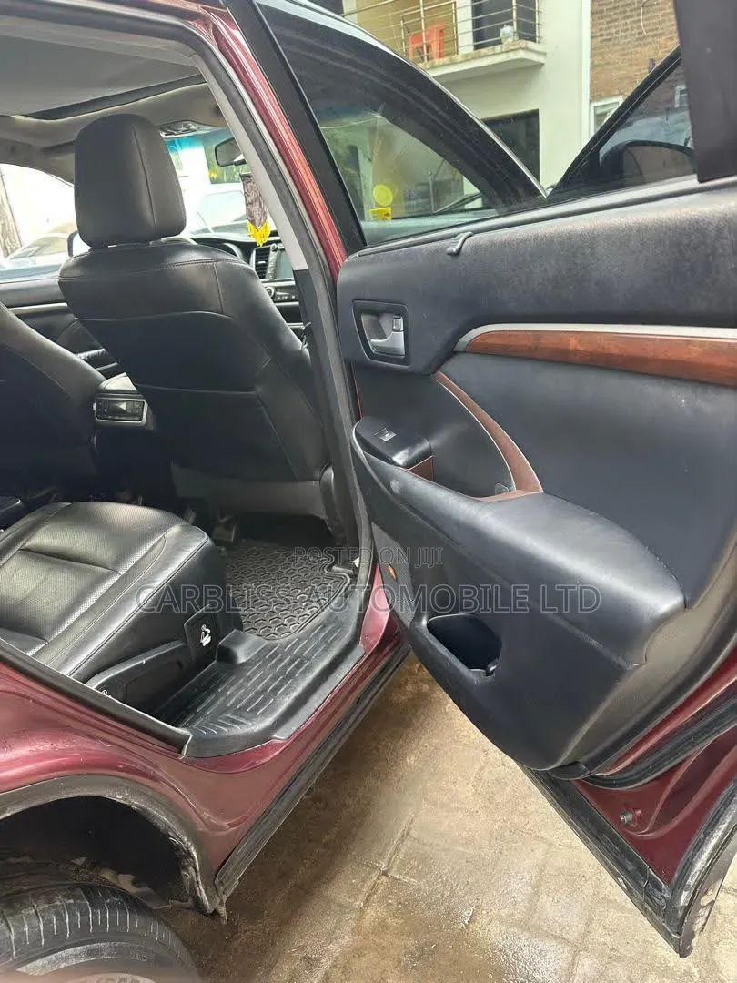 Toyota Highlander 2019 Burgundy