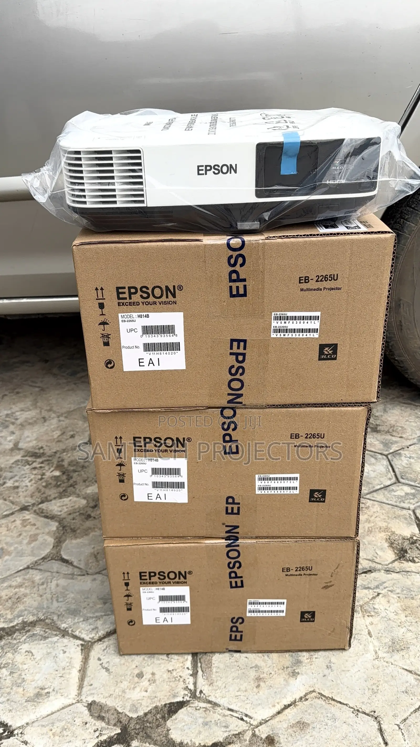 New Epson 5500 Lumens for Large Meeting Rooms, Church, Home Cinema