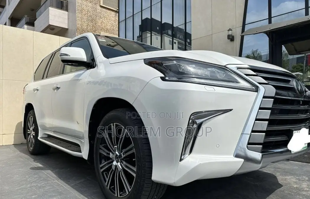 Lexus LX 2017 White