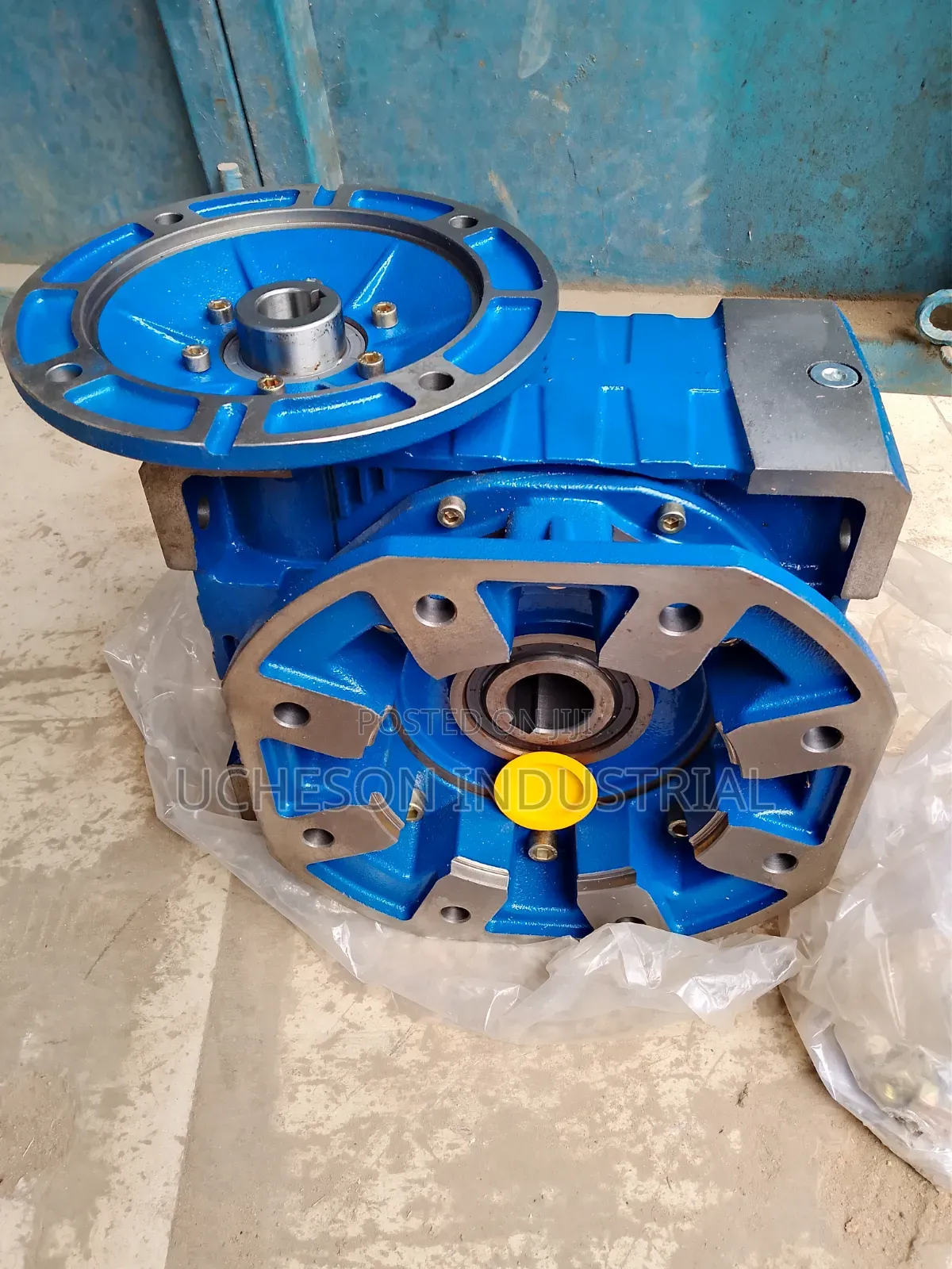 Worm Gearbox Rv130 Ratio 20-1 Motor Flame 132B5