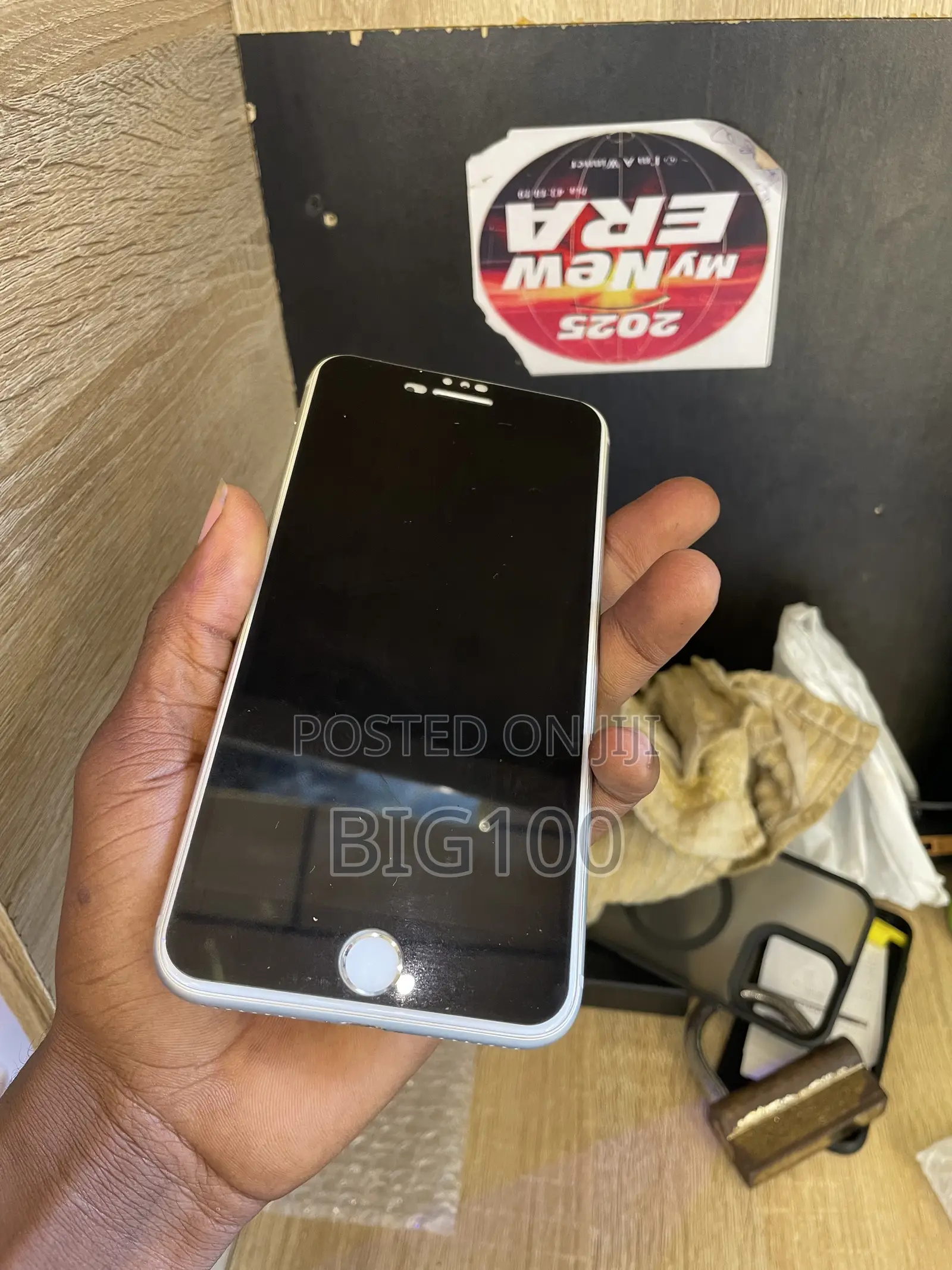 Apple iPhone 8 Plus 64 GB White
