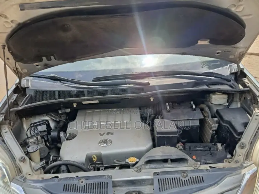 Toyota Sienna 2012 Gray