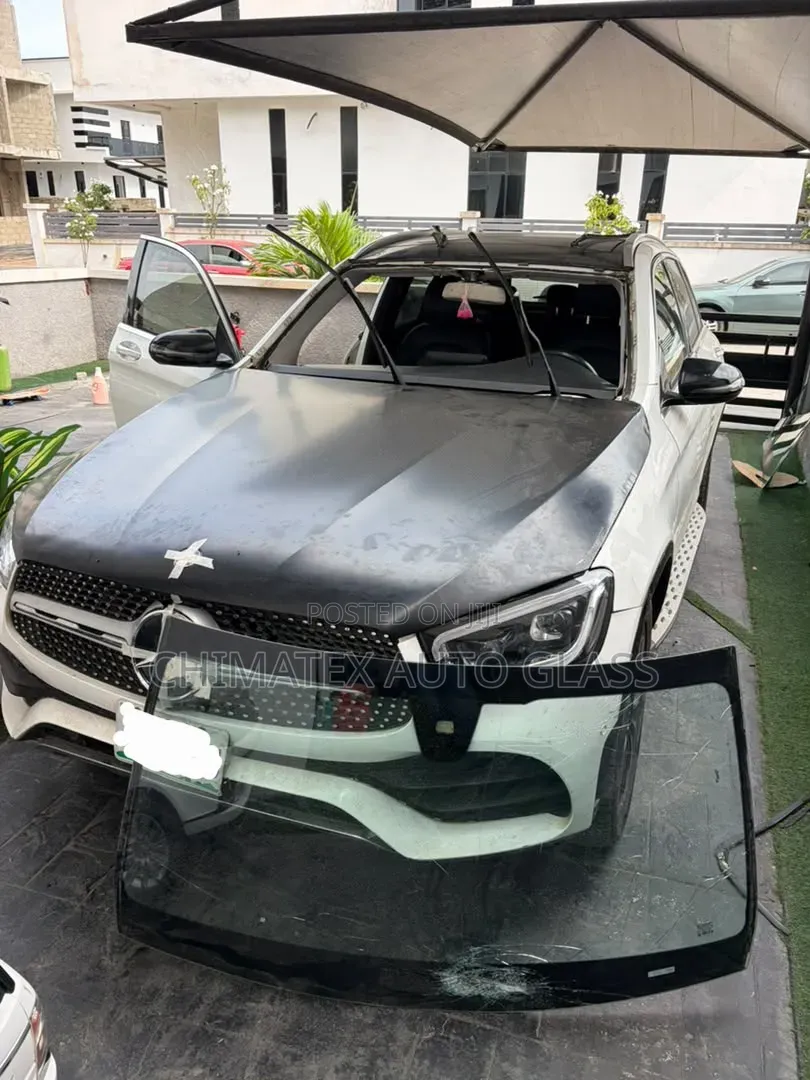 Glc300 2016 2016 Windscreen Glass Available Installed at Chimatex