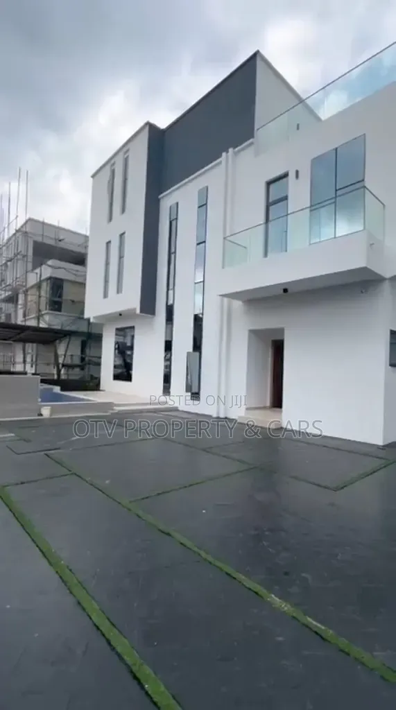 5bdrm Duplex in Osapa london for sale