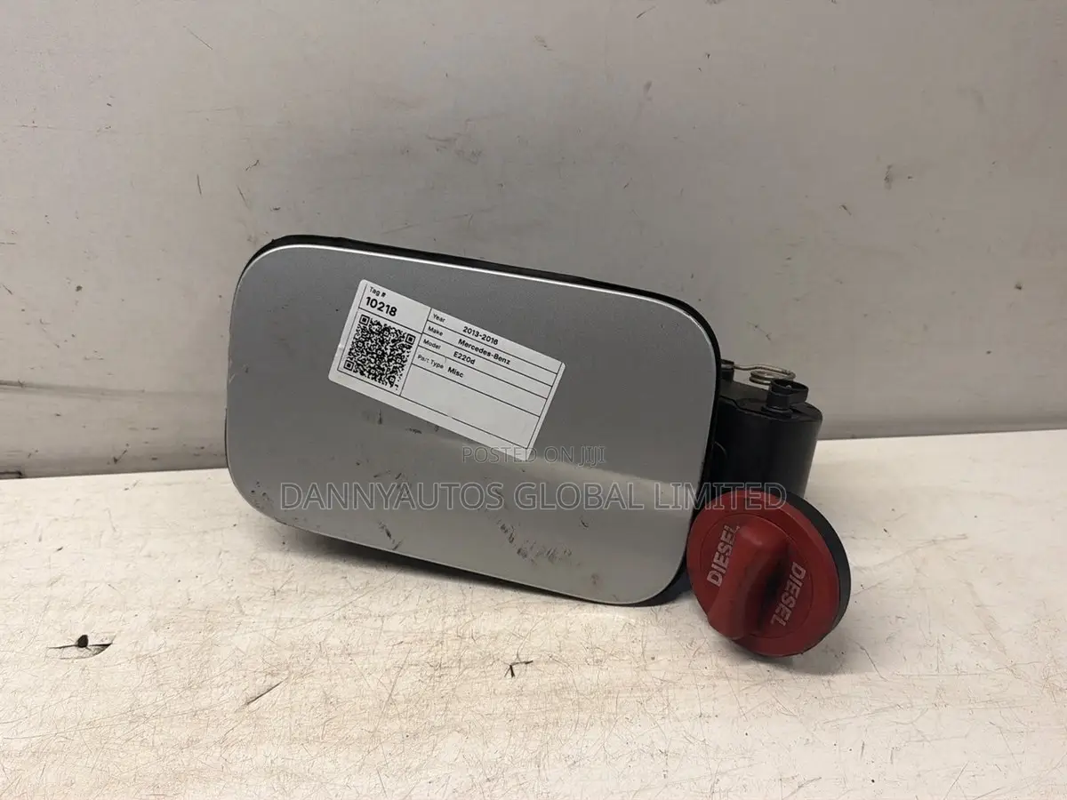 Complete Fuel Tank Cover for E350 W212 Model