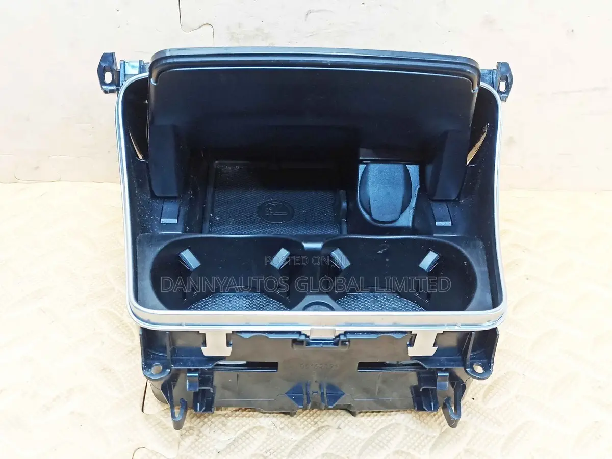 Astray /Cup Holder for C300, E300, E400, W205, W213 Model