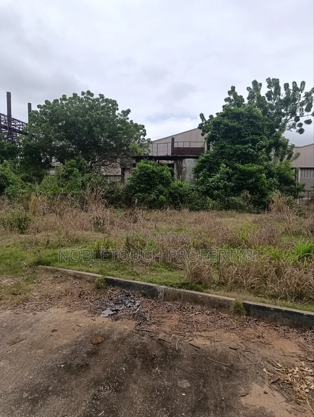 72 Hectares of Land at AGBOWA Along KETU EPE EXPRESSWAY