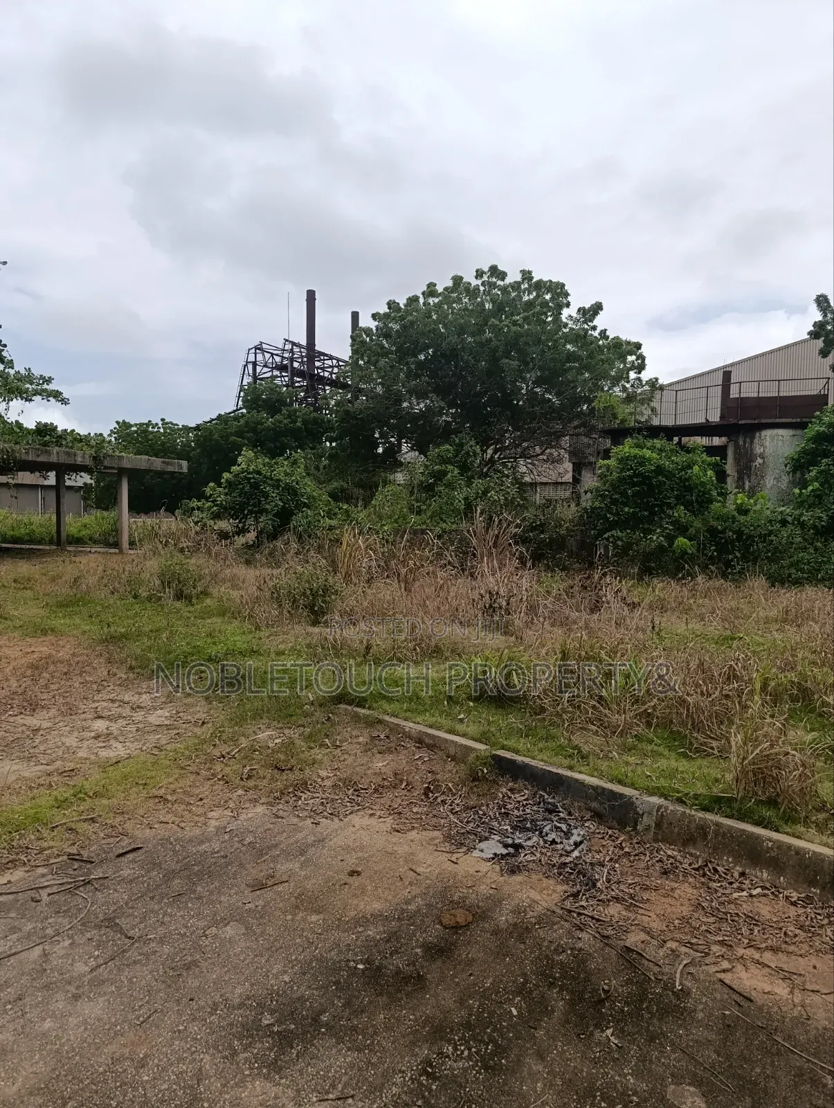 72 Hectares of Land at AGBOWA Along KETU EPE EXPRESSWAY