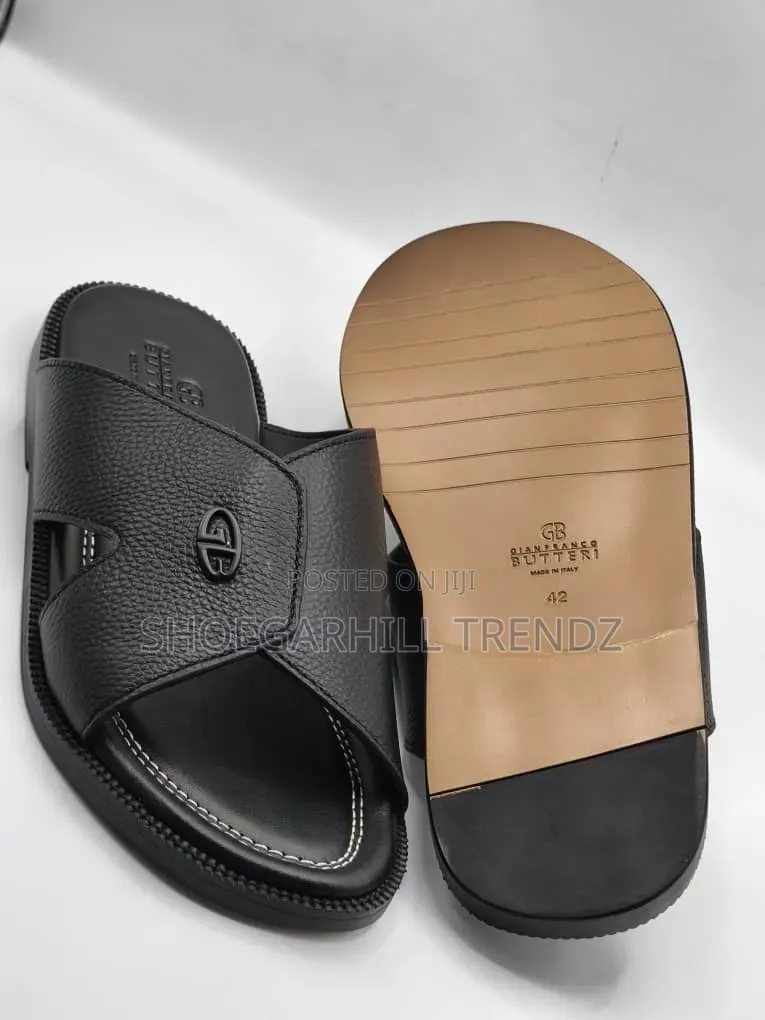 Quality Palm Slippers in Variety of Designs