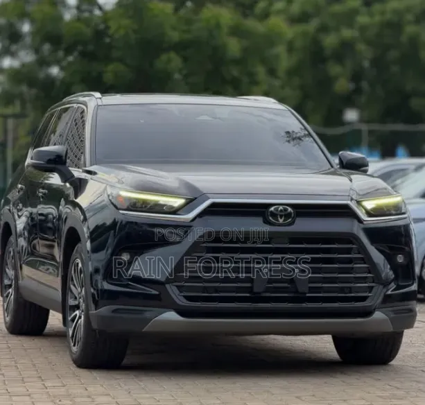 Toyota Highlander 2024 Black