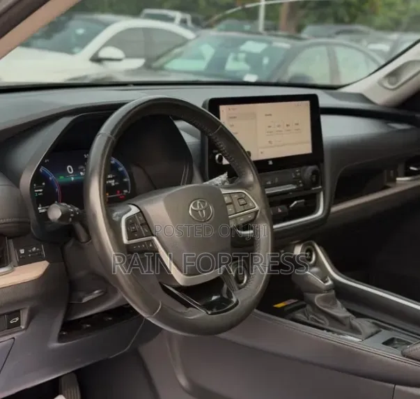 Toyota Highlander 2024 Black