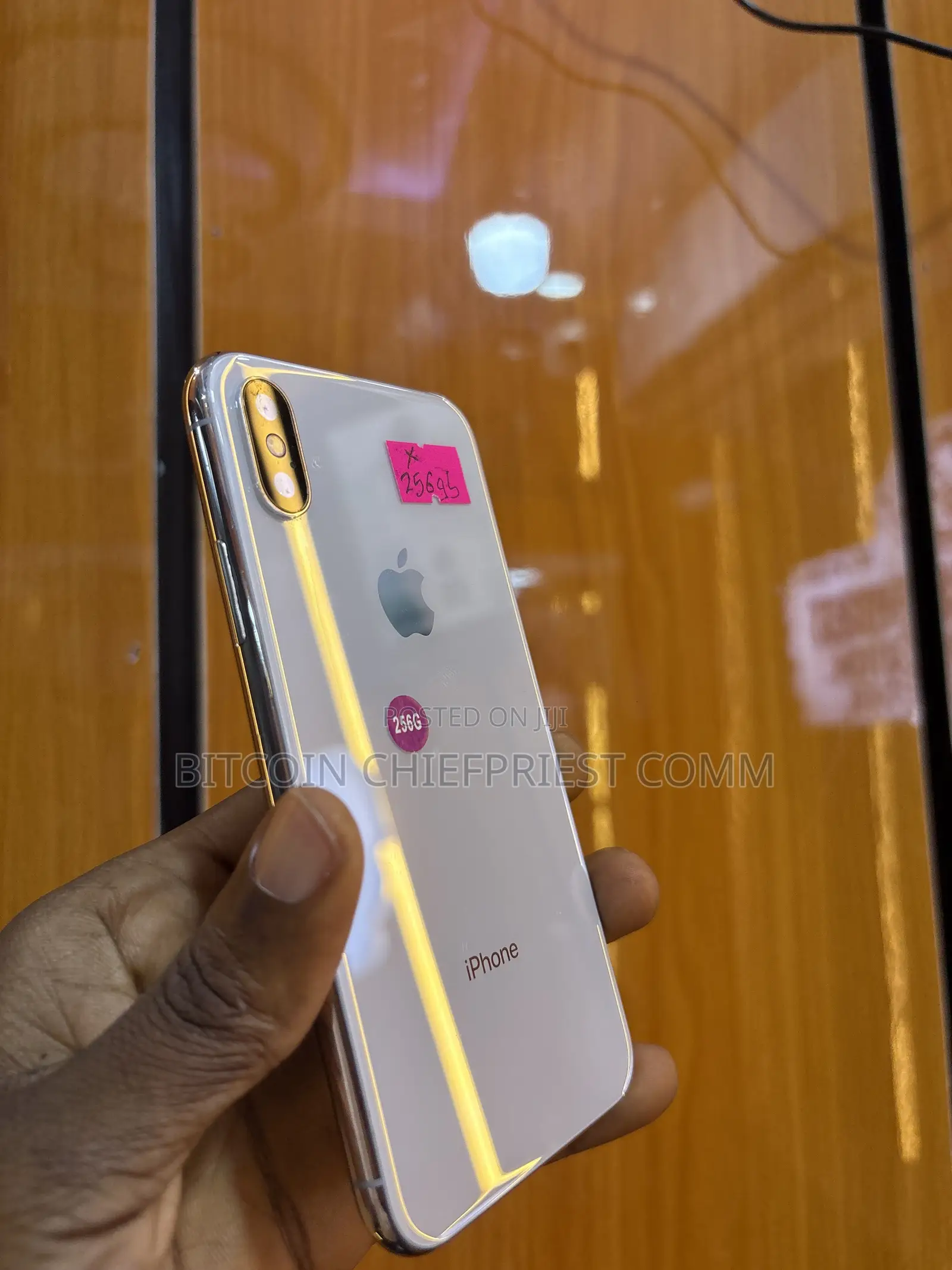 Apple iPhone X 256 GB White