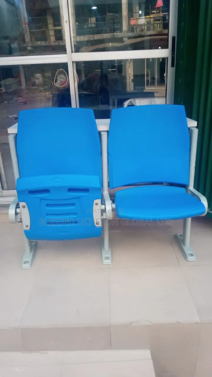  Lecture Hall / Auditorium Chairs With Writing Tablets
