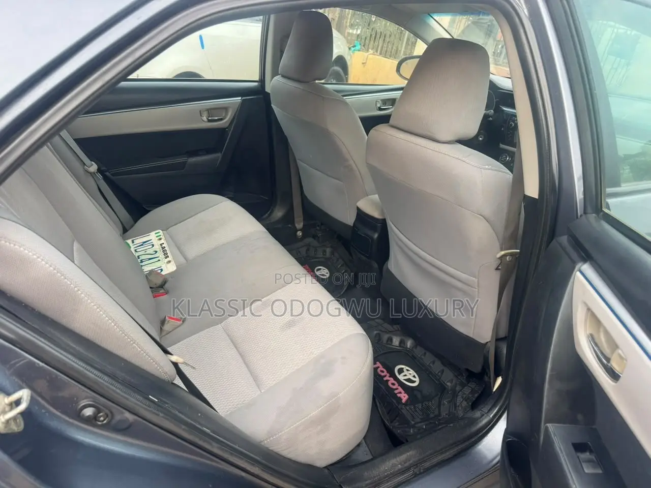 Toyota Corolla LE Eco 4dr Sedan (1.8L 4cyl CVT) 2015 Gray