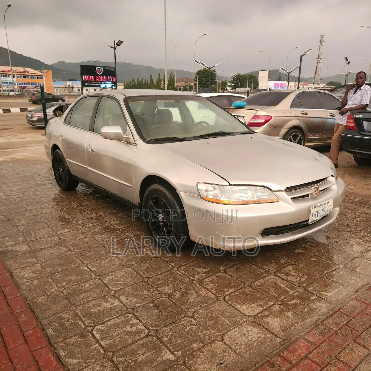 Honda Accord 2002 Gold