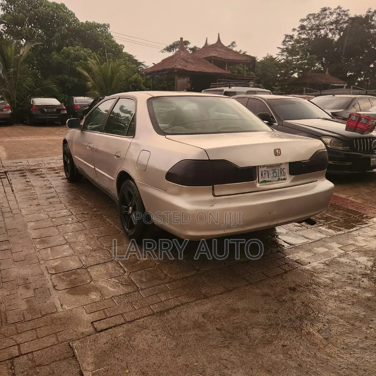 Honda Accord 2002 Gold