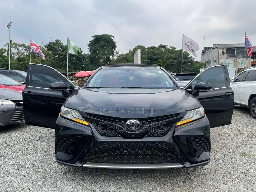 Toyota Camry 2019 Black