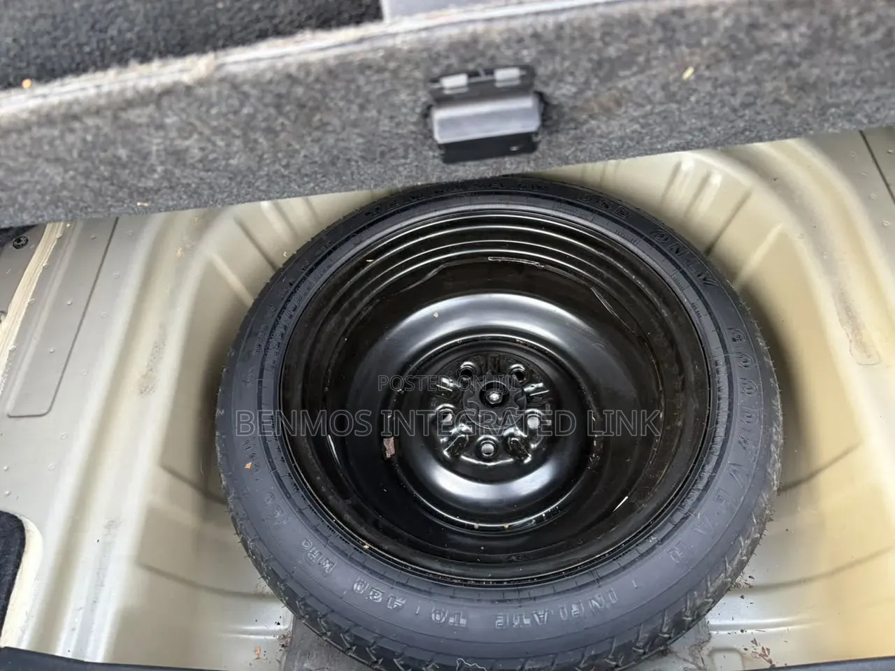 Toyota Camry 2012 Gold