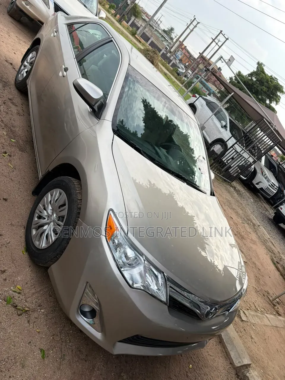 Toyota Camry 2012 Gold