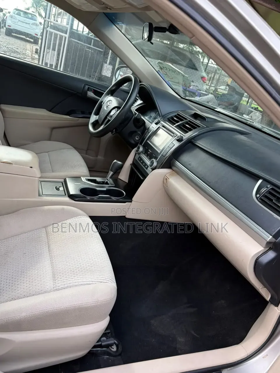 Toyota Camry 2012 Gold