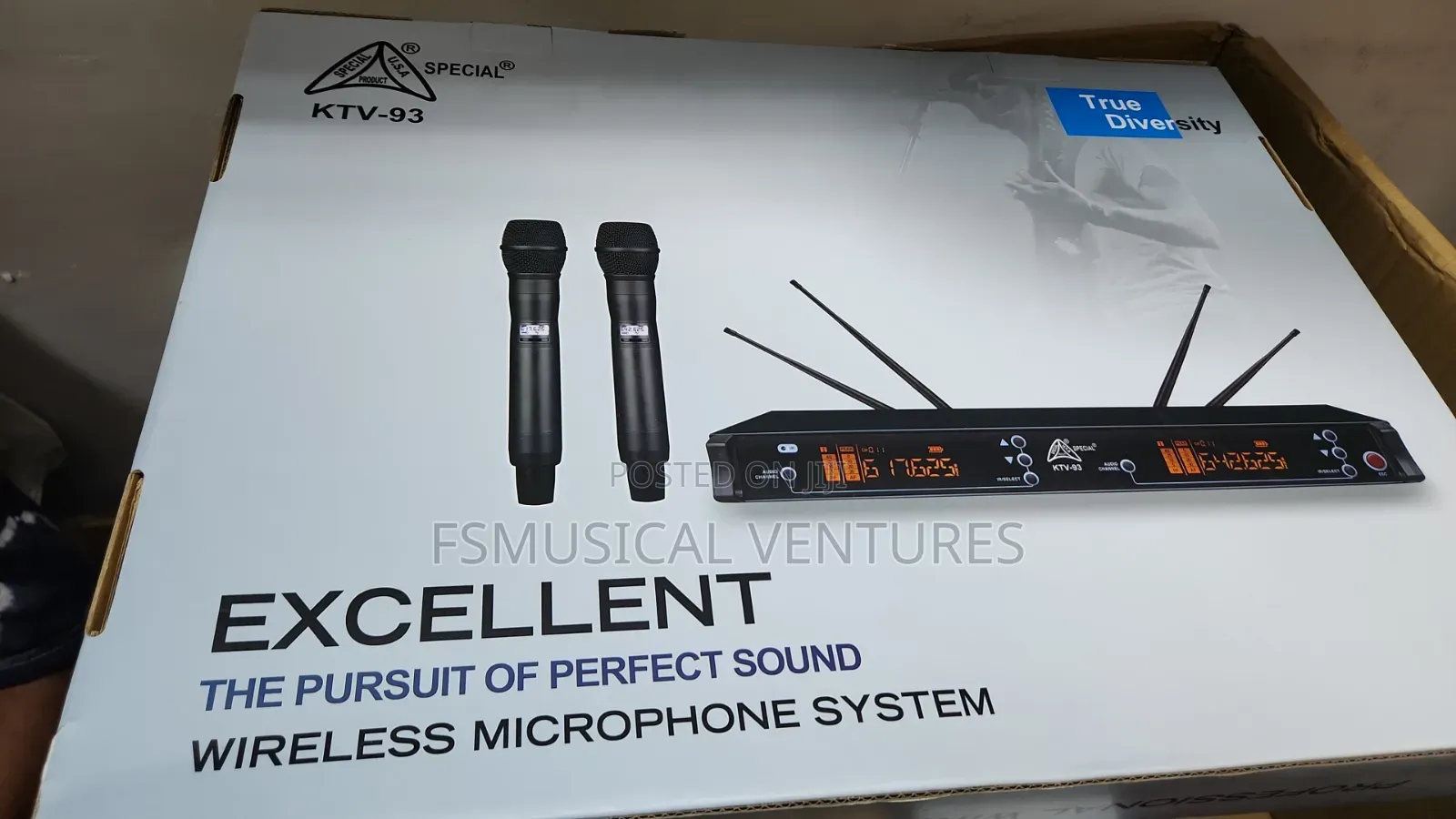 Special KTV-93 IR SYNC UHF Dual Wireless Microphone System