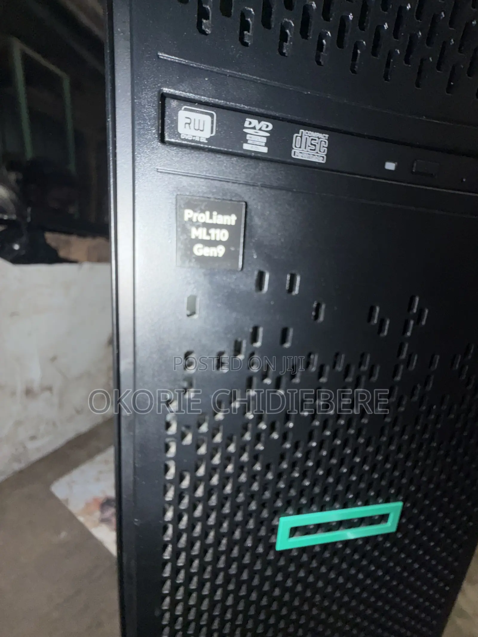 Server HP ProLiant ML 32GB Intel Xeon HDD+SSD 2T