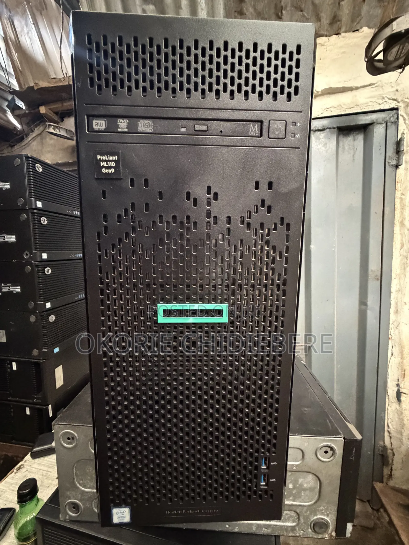 Server HP ProLiant ML 32GB Intel Xeon HDD+SSD 2T