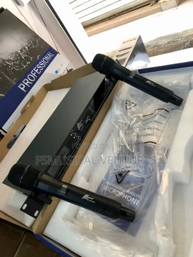 Special KTV-93 IR SYNC UHF Dual Wireless Microphone System