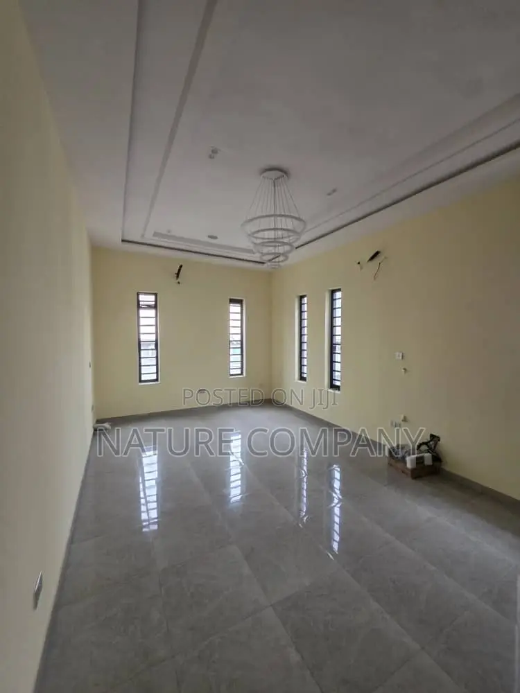 5bdrm Duplex in Omole Phase 2 for rent