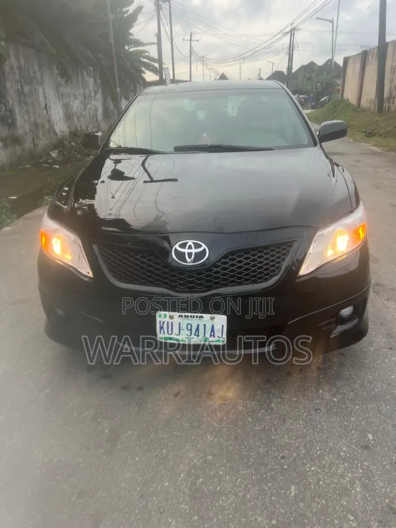 Toyota Camry 2010 Black