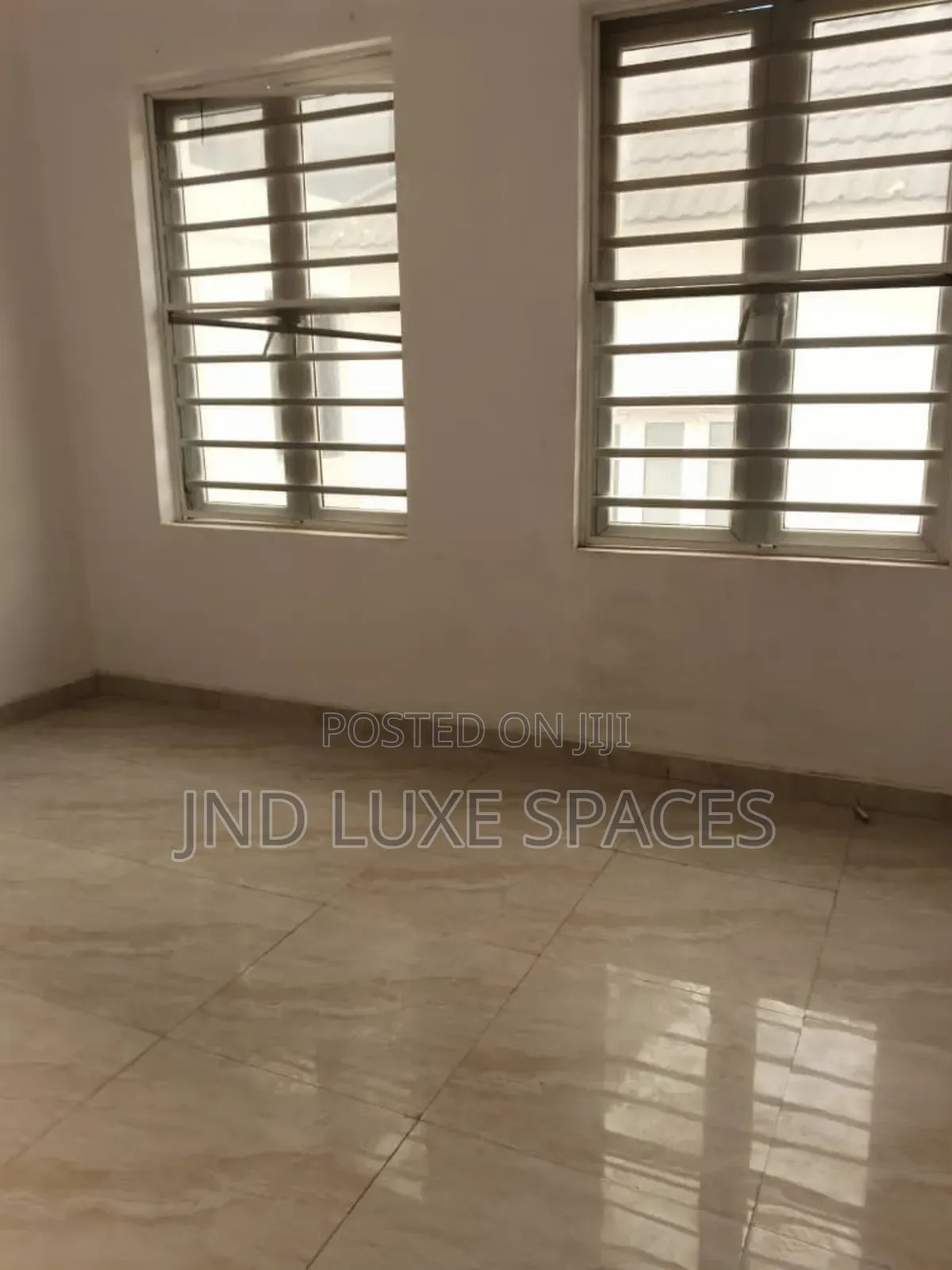 5bdrm Townhouse / Terrace in Ikate for rent