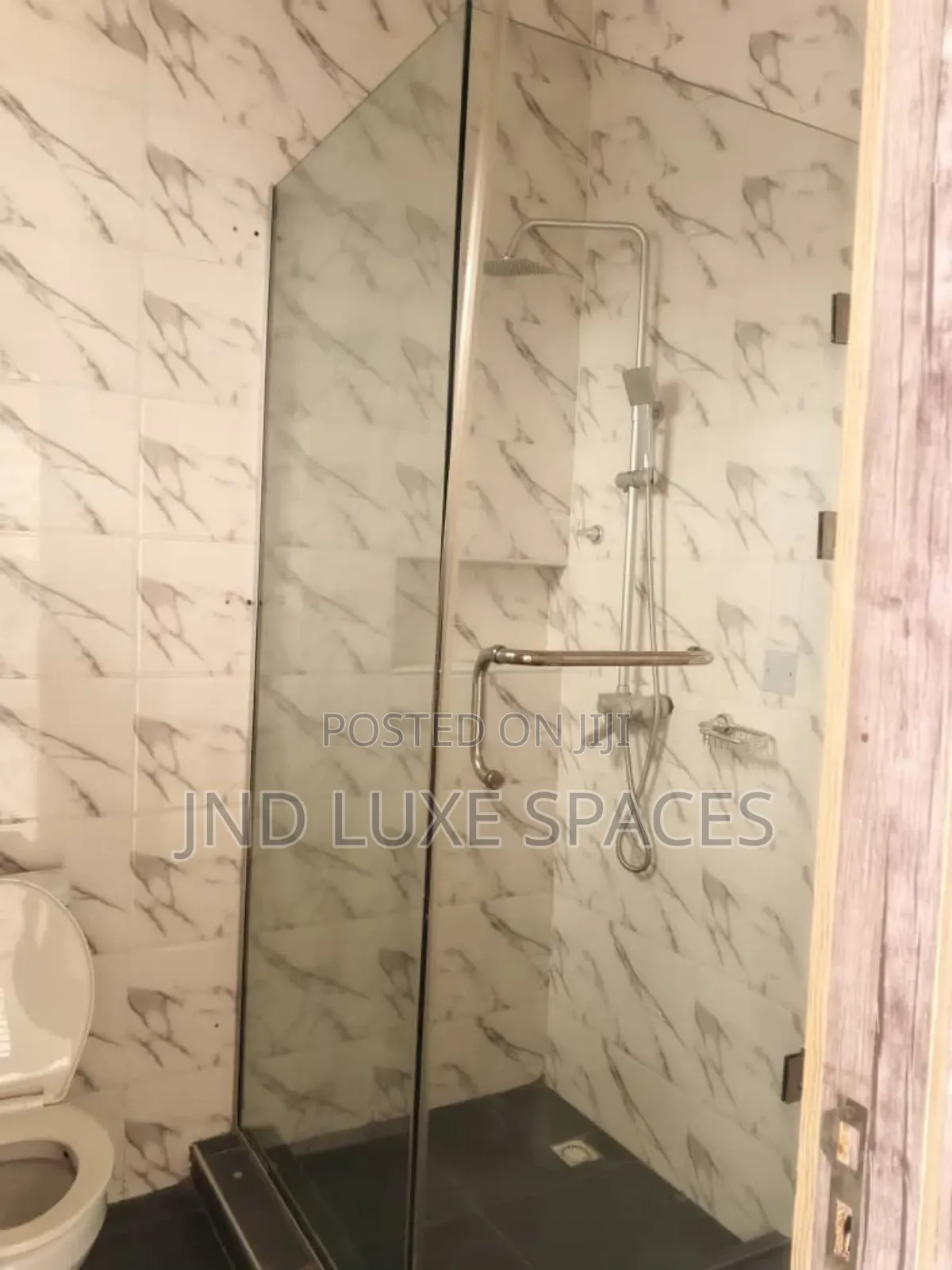 5bdrm Townhouse / Terrace in Ikate for rent