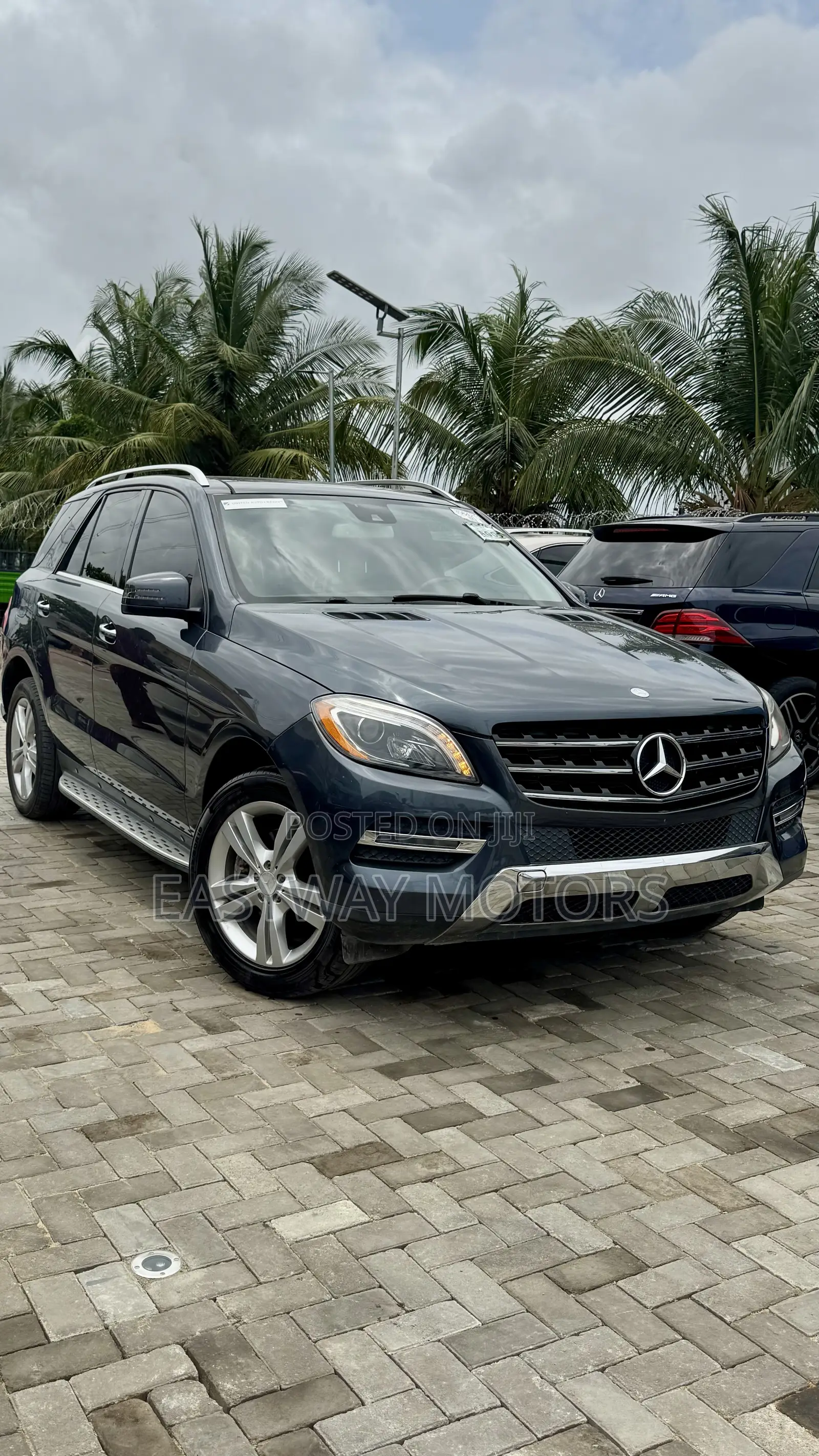 Mercedes-Benz M Class ML350 4MATIC 4dr SUV AWD (3.5L 6cyl 7A) 2014 Gray