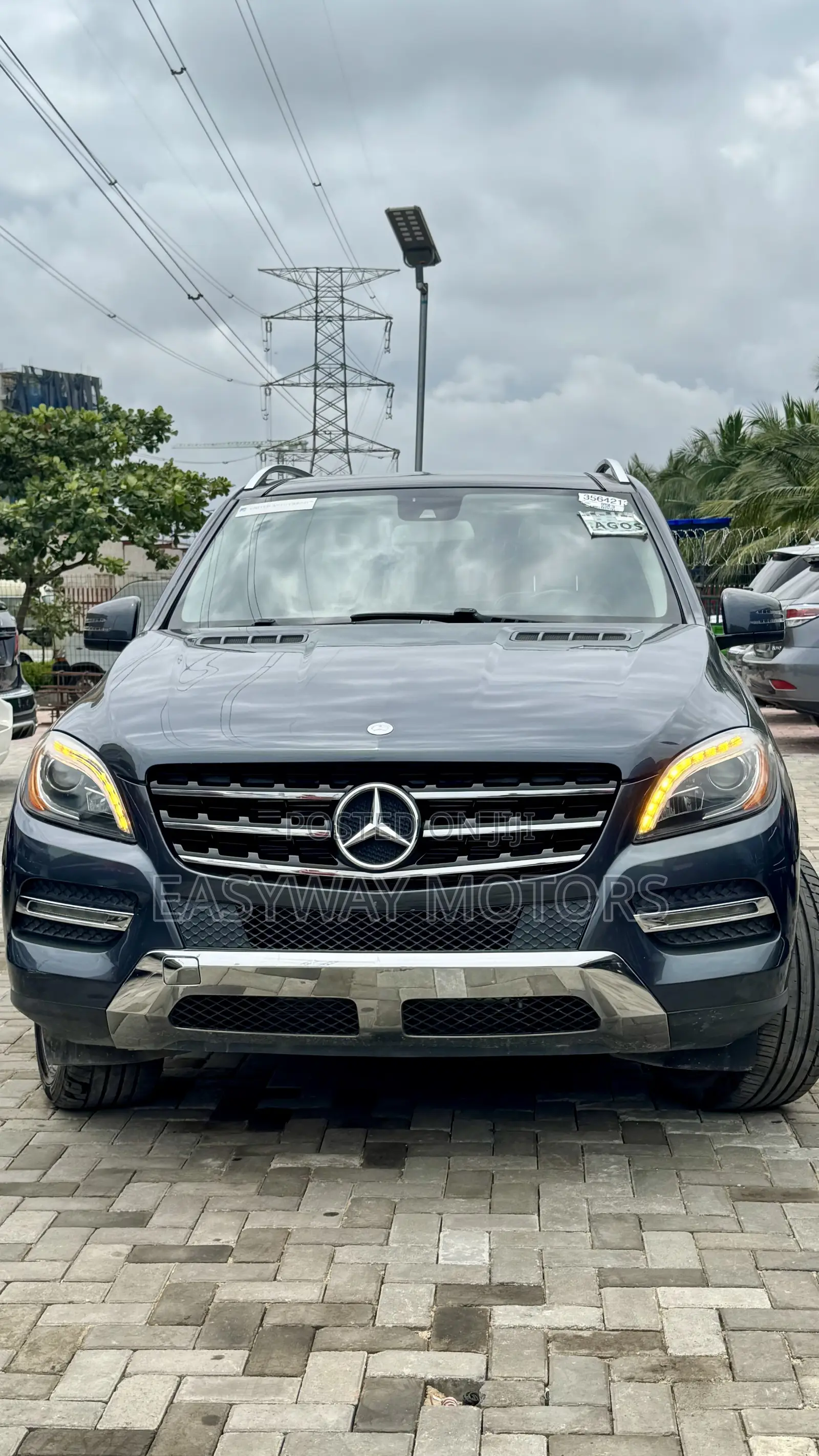 Mercedes-Benz M Class ML350 4MATIC 4dr SUV AWD (3.5L 6cyl 7A) 2014 Gray