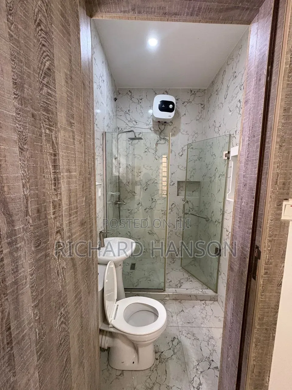 1bdrm Shared Apartment in Orchid, Chevron for rent