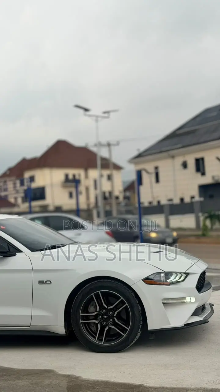 Ford Mustang GT Fastback 2019 White