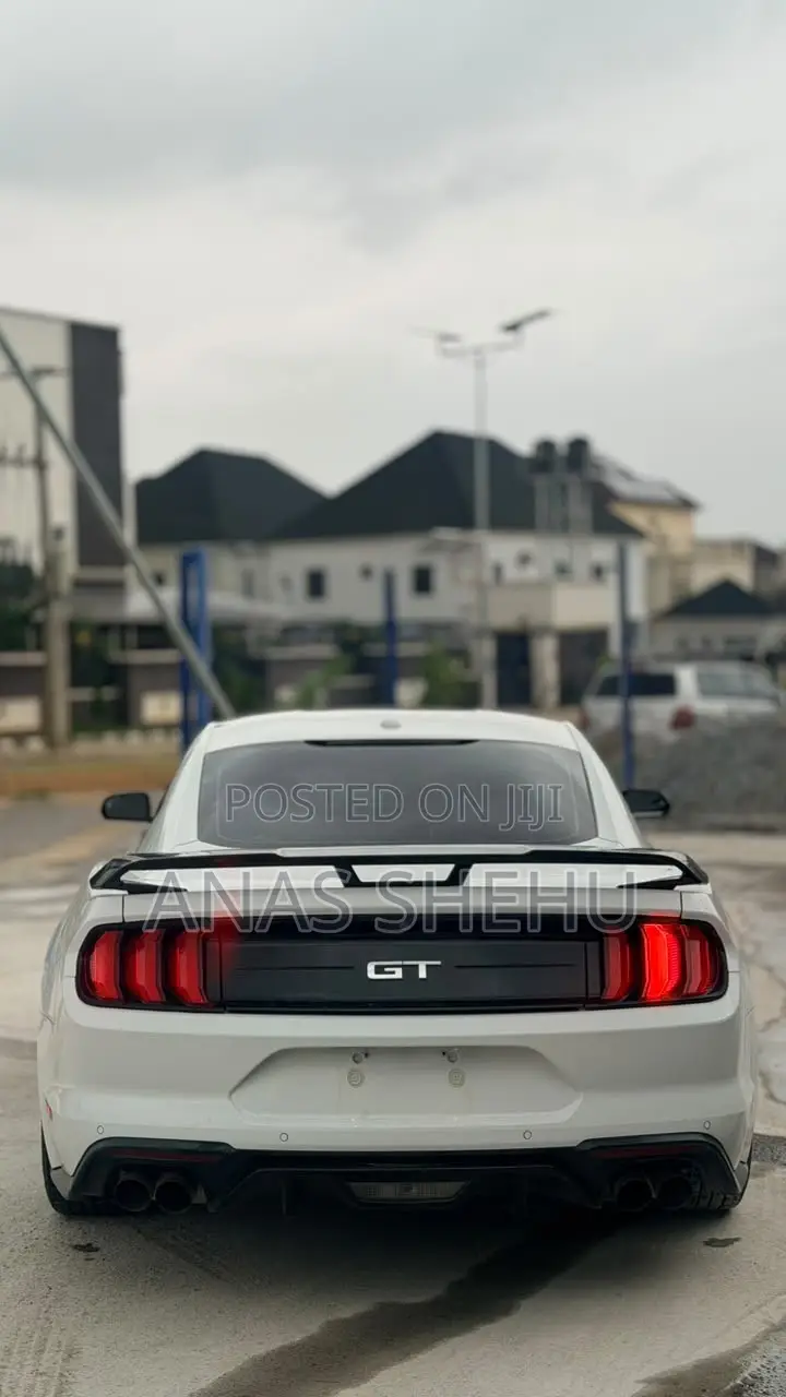 Ford Mustang GT Fastback 2019 White