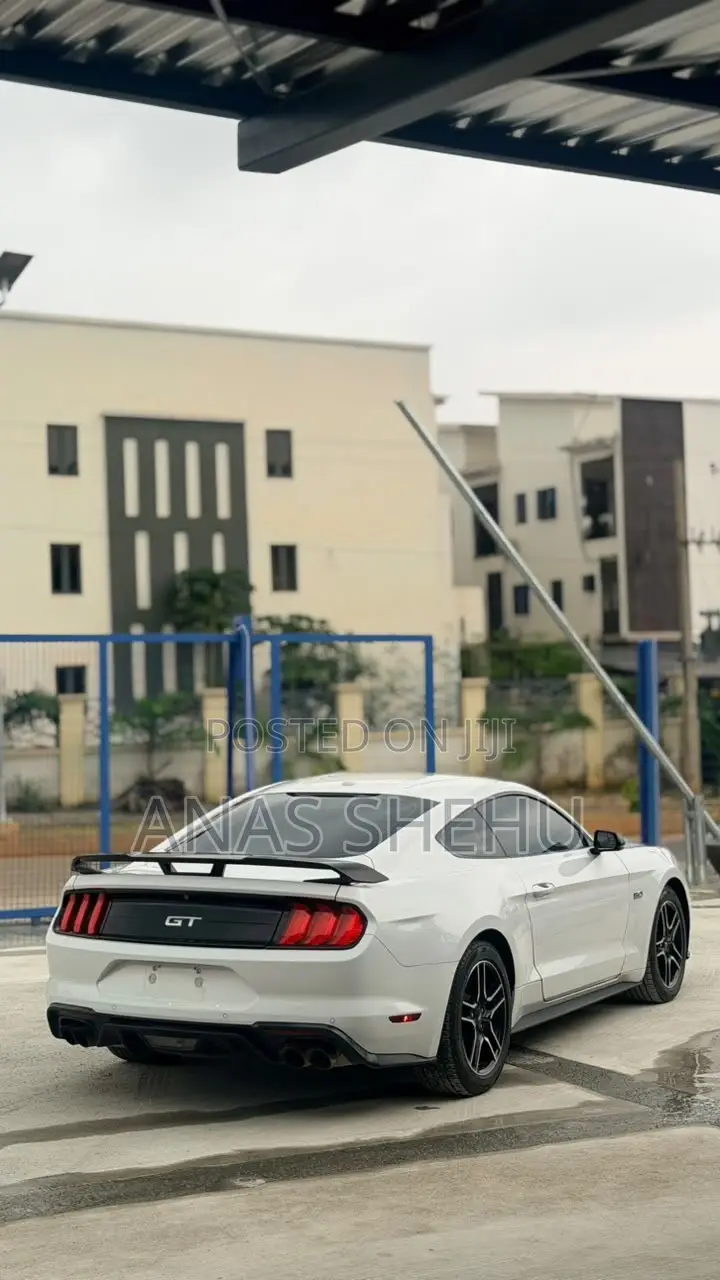 Ford Mustang GT Fastback 2019 White