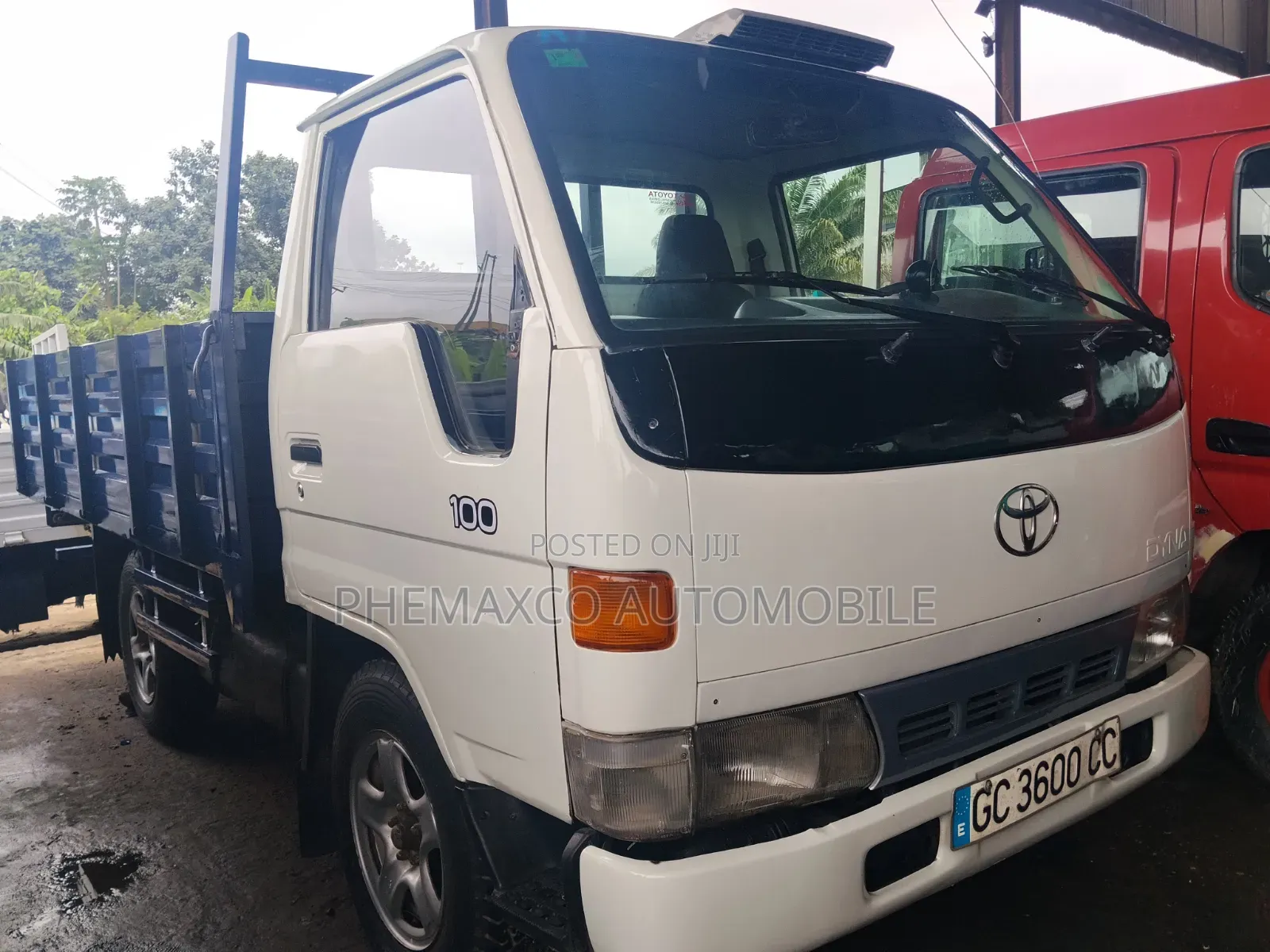 Clean Neat Toyota Dyna 100