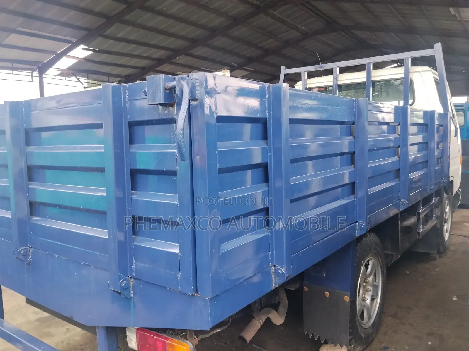 Clean Neat Toyota Dyna 100