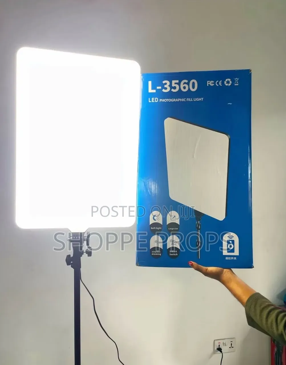 L-3560 Photographic Fill Led Light - Large Size