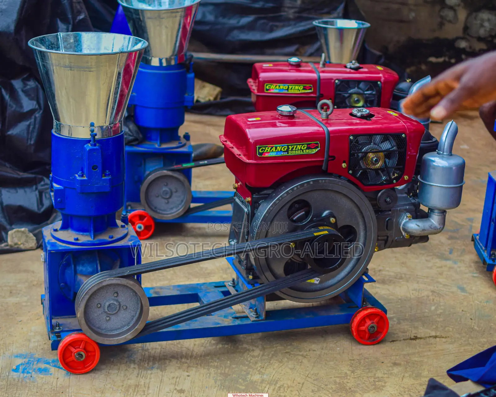 250kg/hr Diesel Engine with 2 Roller Pelletizer Machine