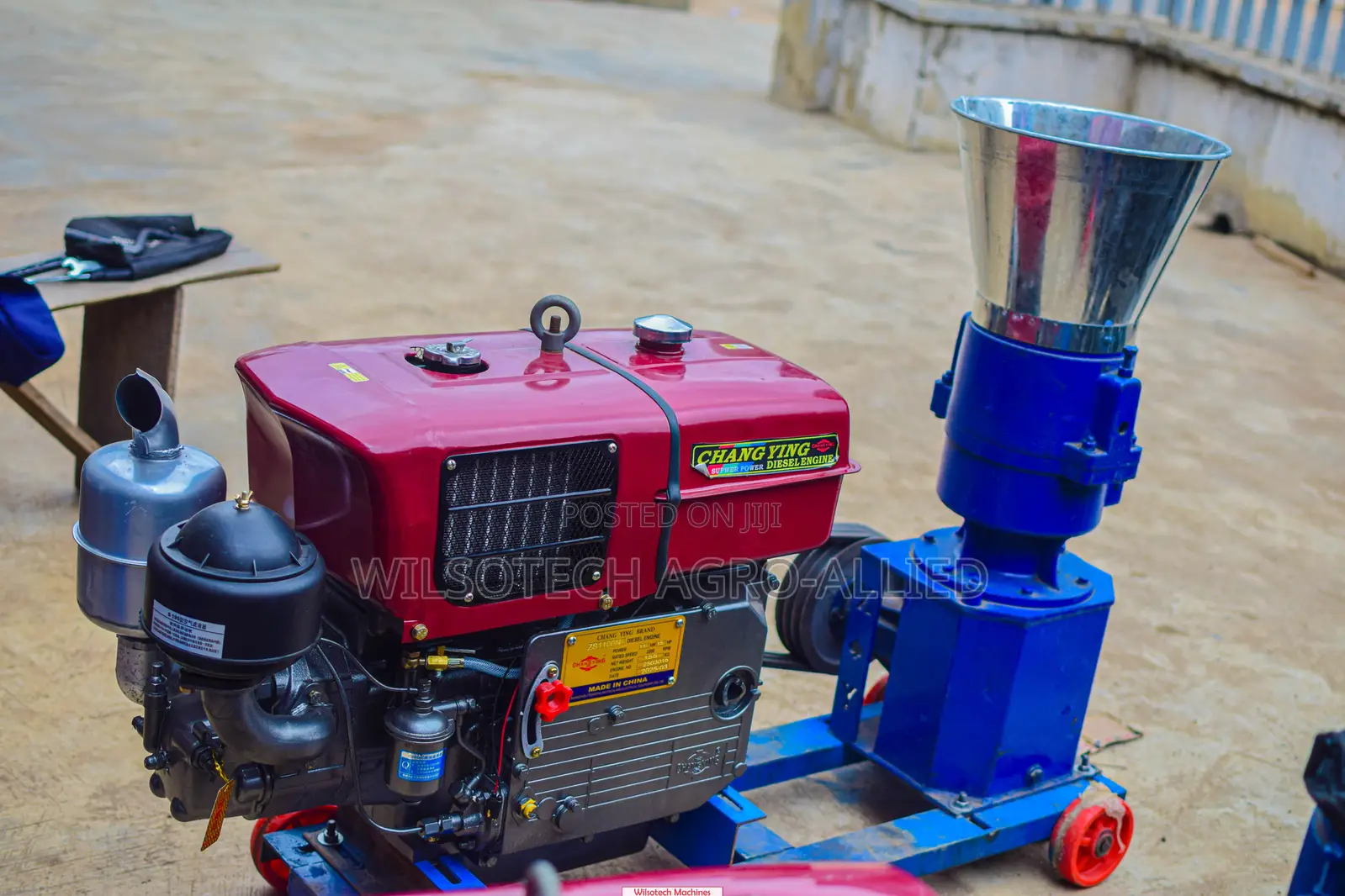 250kg/hr Diesel Engine with 2 Roller Pelletizer Machine