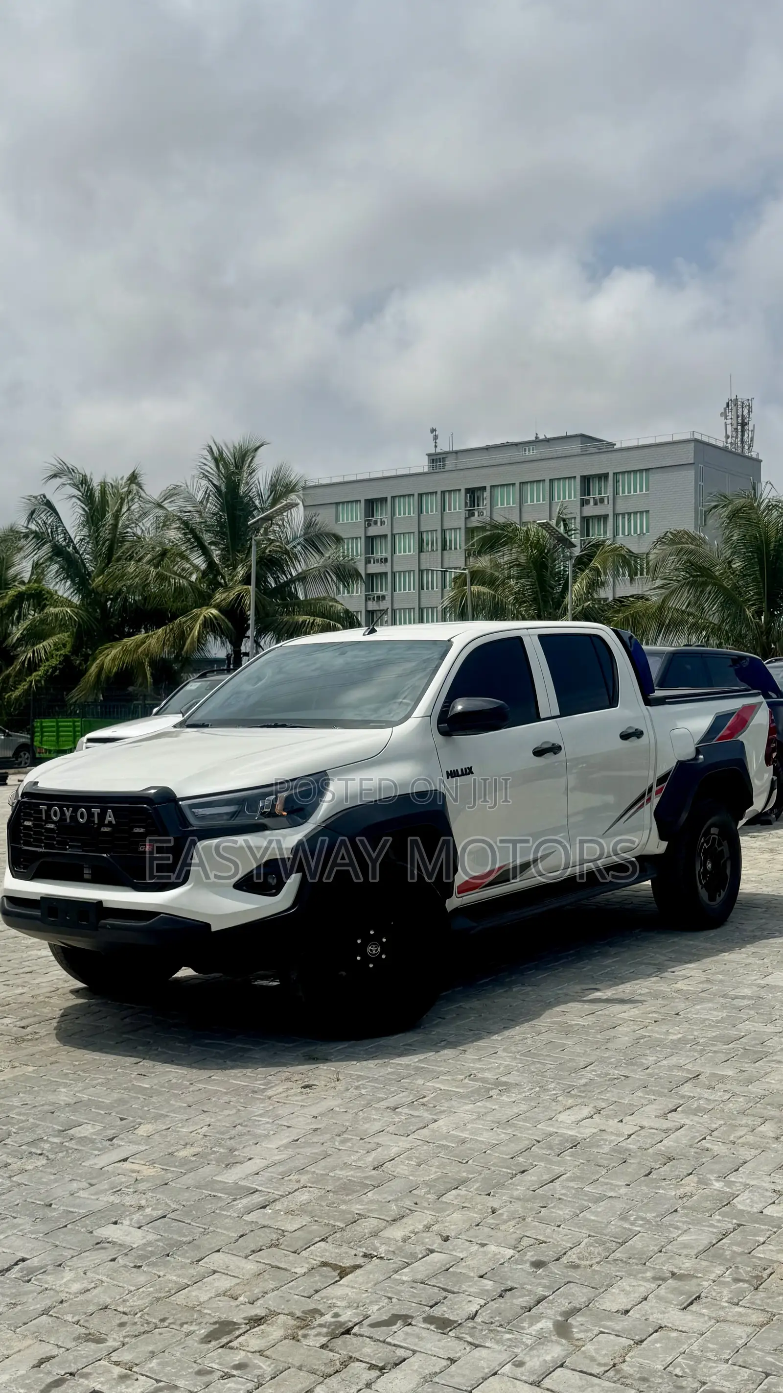 Toyota Hilux Workmate 2019 White