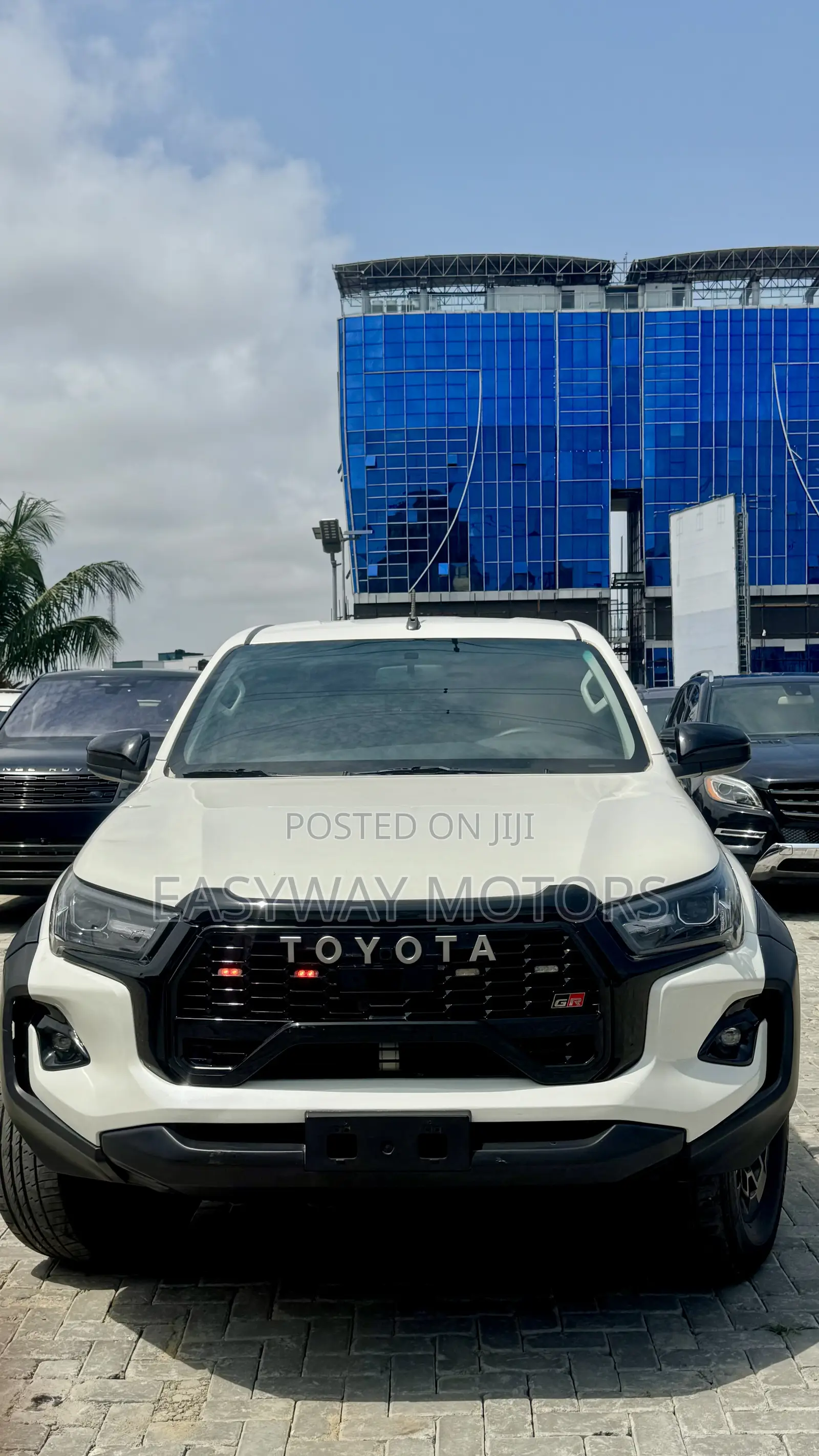 Toyota Hilux Workmate 2019 White