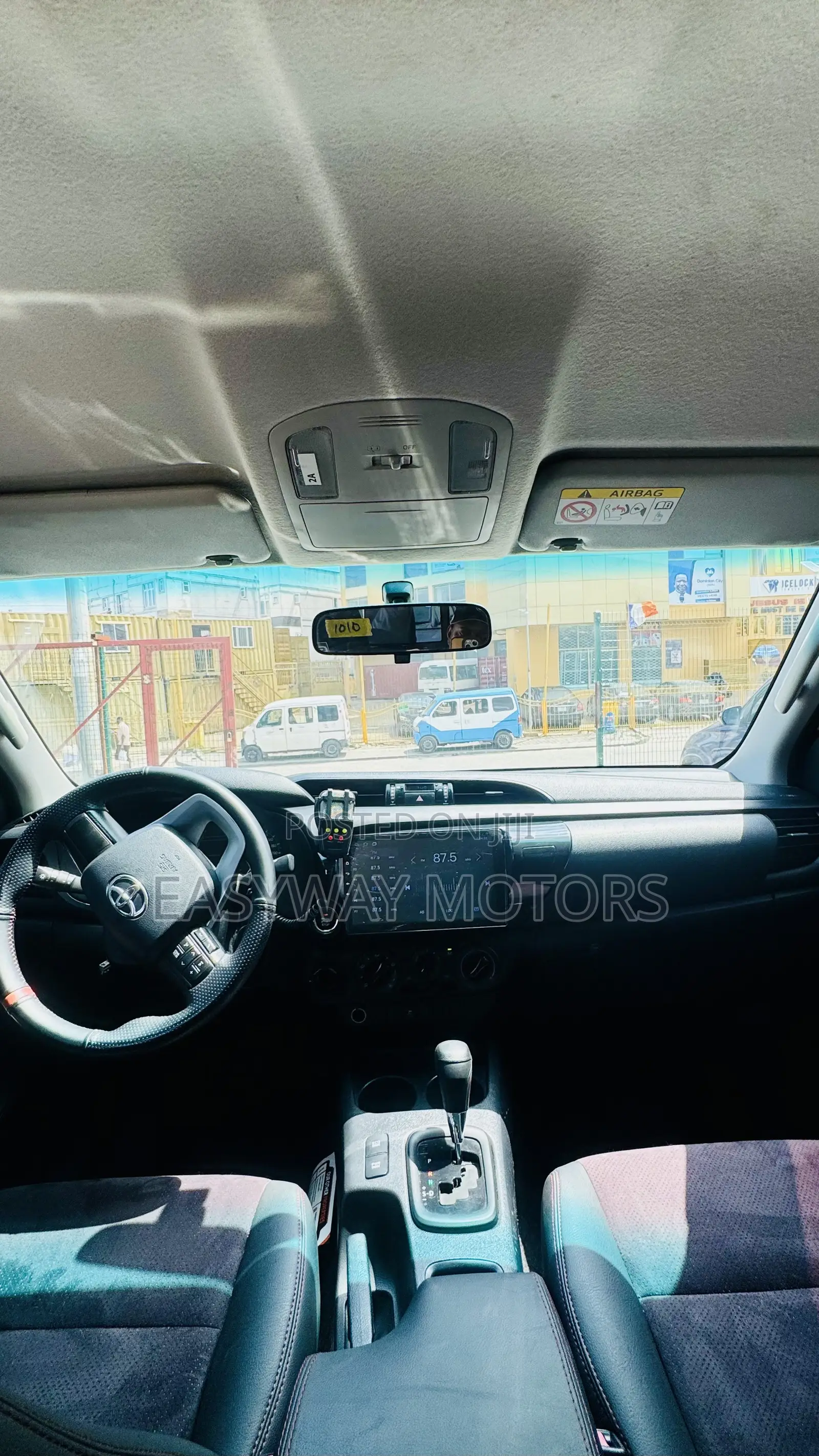 Toyota Hilux Workmate 2019 White