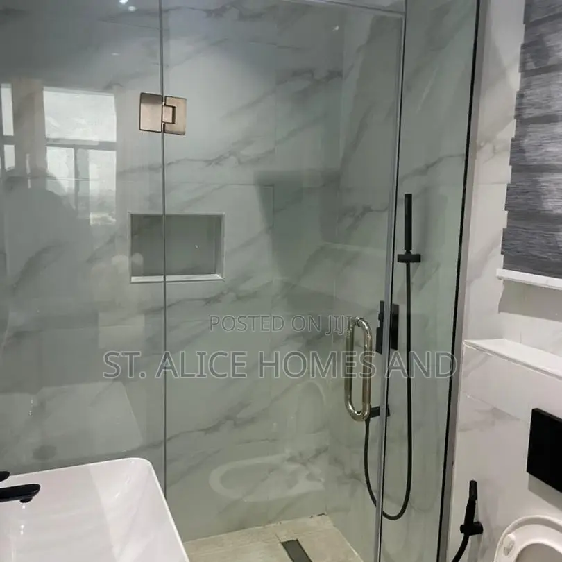 Phvarat Studio Luxury Apartment With Balcony, Gym & Washing Machine